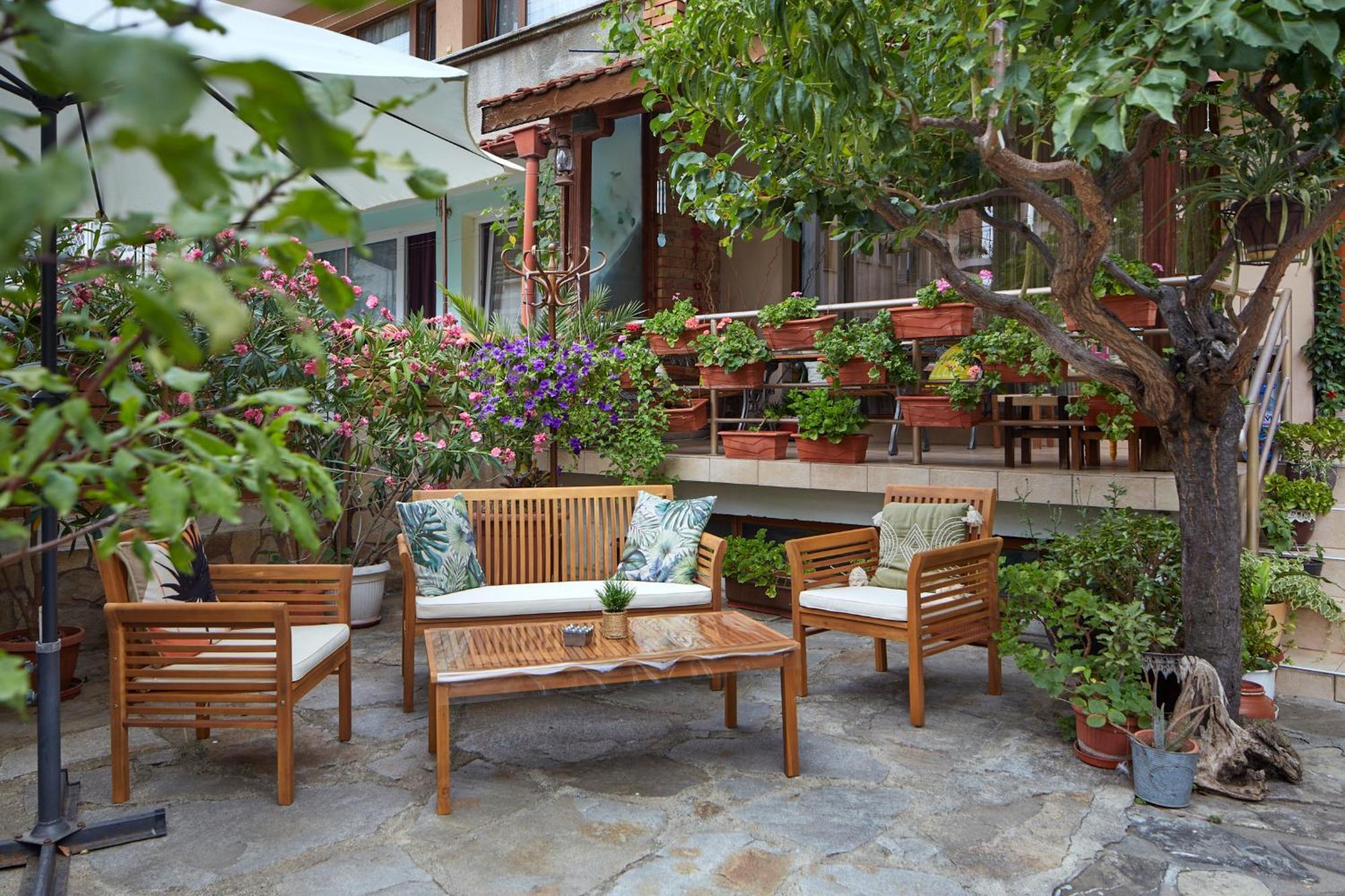 Nirvana Guest House Nesebar Exteriör bild