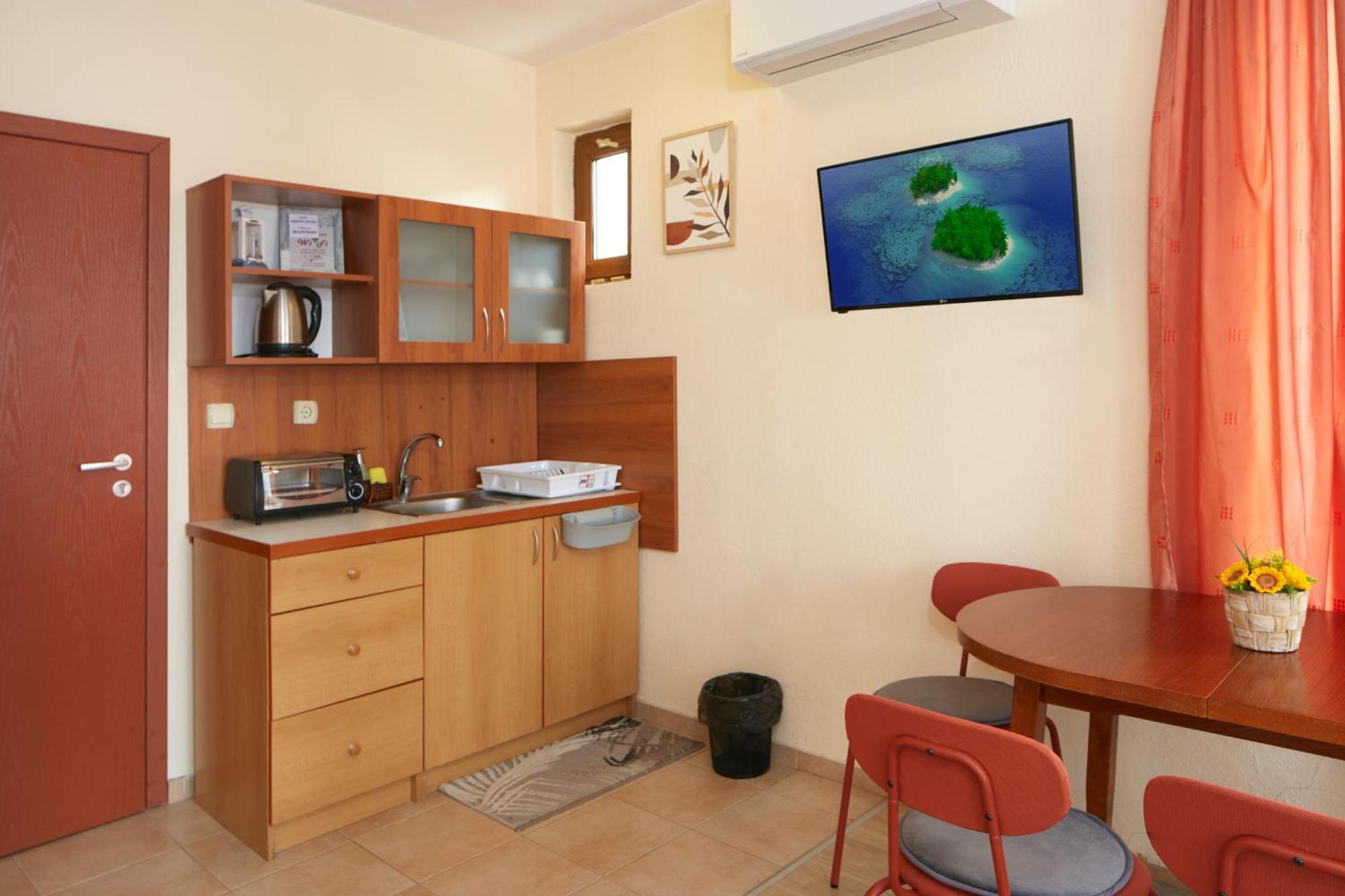 Nirvana Guest House Nesebar Exteriör bild